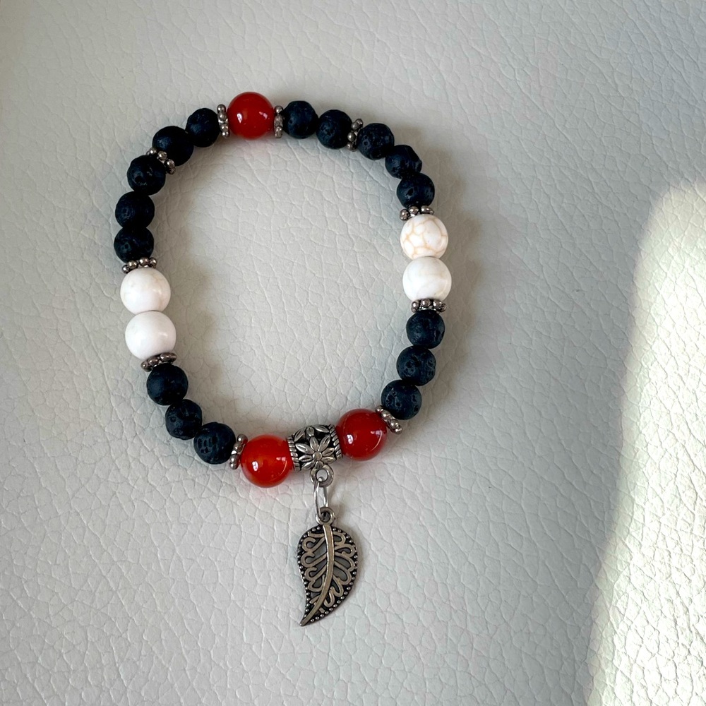 💙 2/$50 💙 LEAF Lava Bead Bracelet Aromatherapy Essential Oil Bracelet